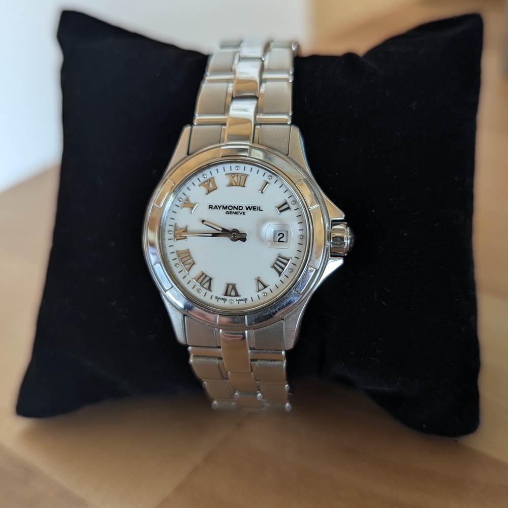 Vintage Ladies Raymond Weil Parsifal Stainless Steel Watch Model 9460-ST-00308